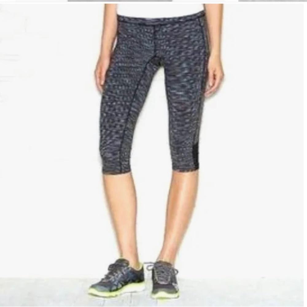 Lucy Powermax Active Wear Leggings Compression Capris Pants Black Spacedye. EUC!